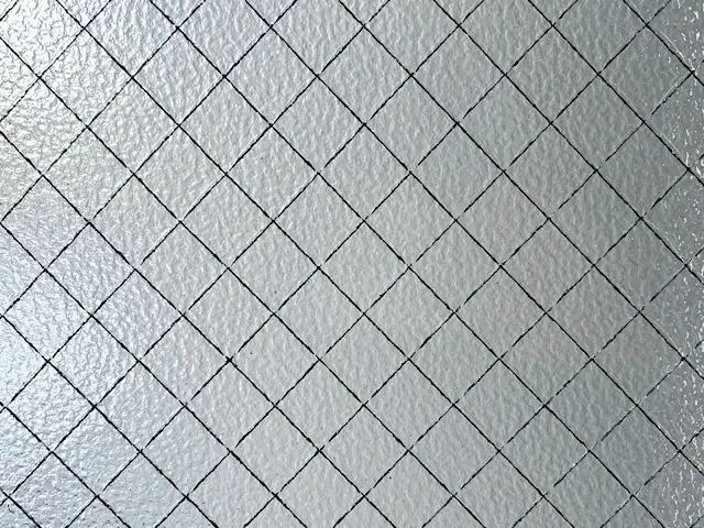 網入りガラス